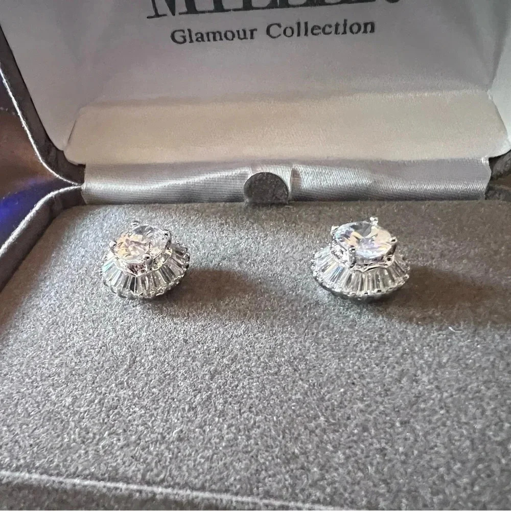 Nolan Miller pierced earrings - Picture 4 of 5